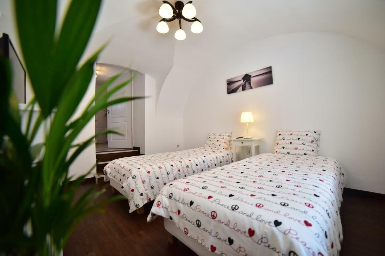 Casa Soare - Ultracentral Guesthouse Sibiu Exterior photo